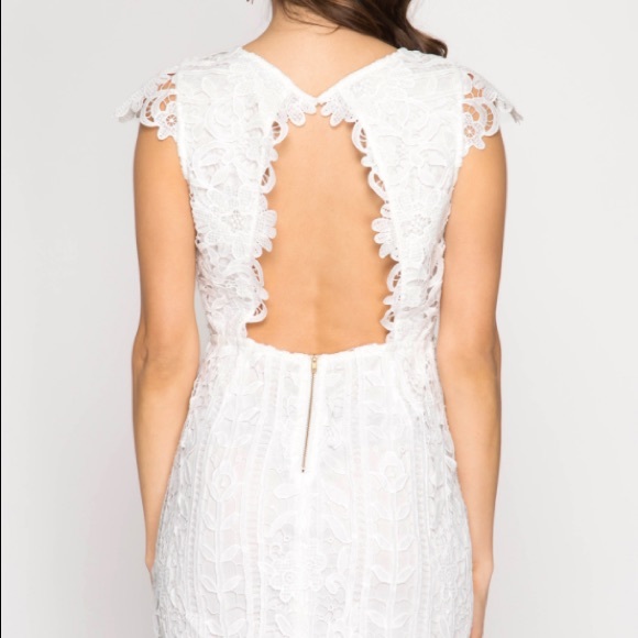 Delilah // White Lace Crotchet Dress - Picture 4 of 6